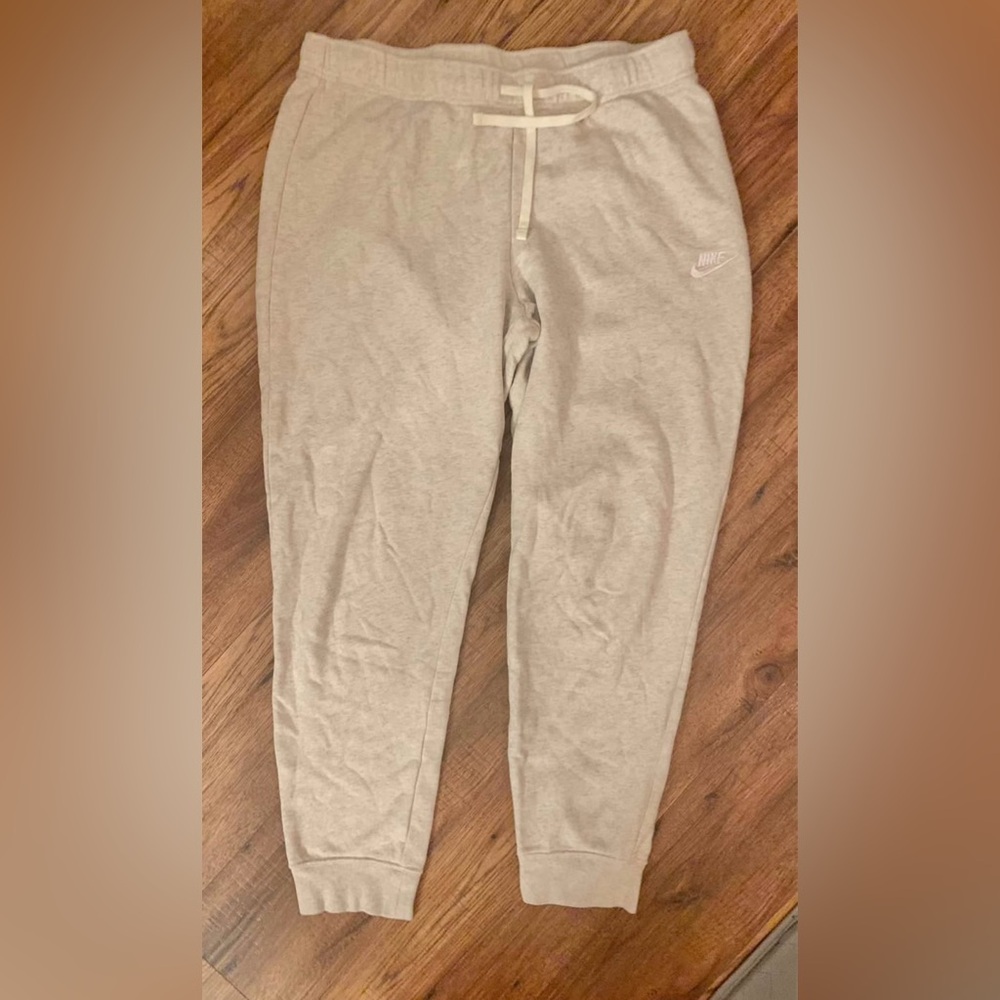 Nike Women’s XL Beige Sweatpants